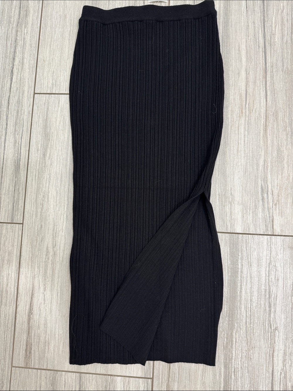 House of Harlow 1960 Black Ribbed Two-Piece Skirt Set - Picture 3 of 3